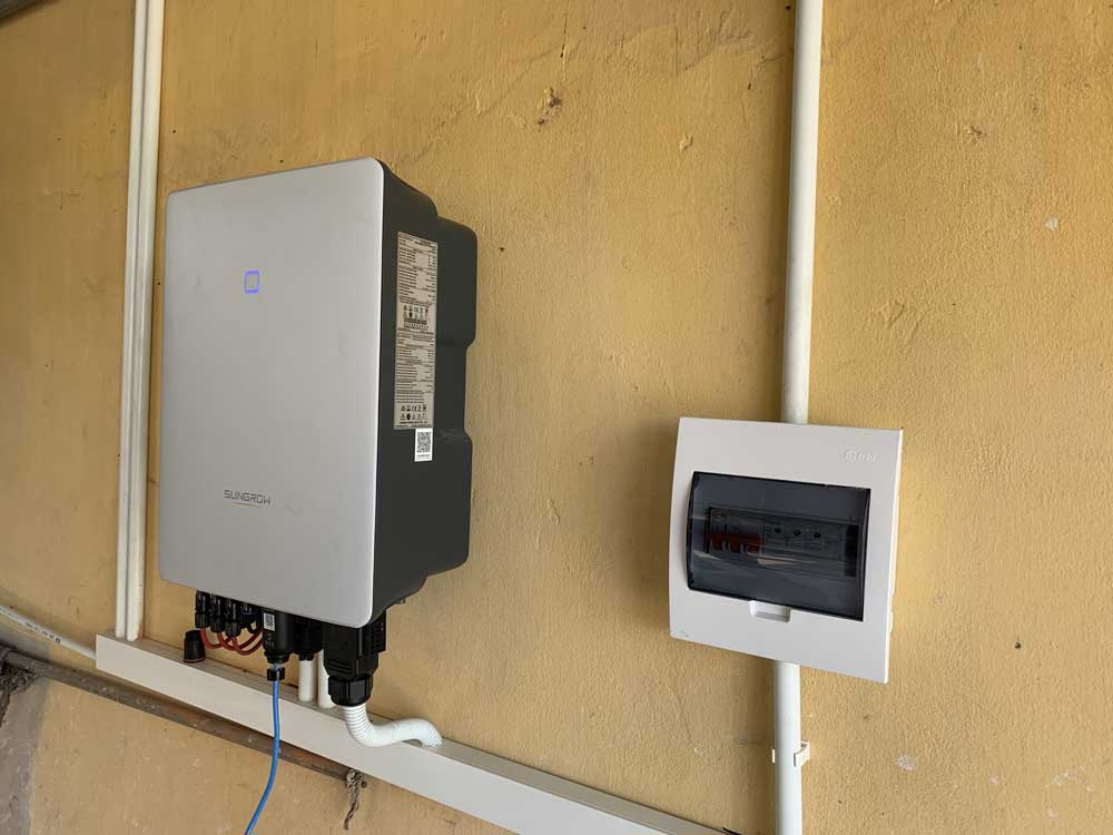 Bộ điều khiển inverter hệ thống điện mặt trời 20Kwp